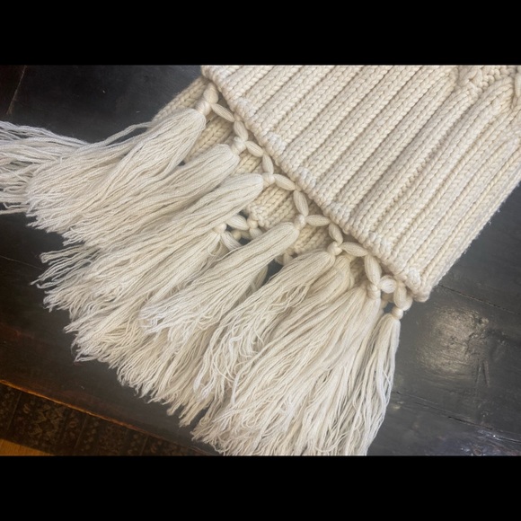 Burberry wool and cashmere scarf - Picture 8 of 9